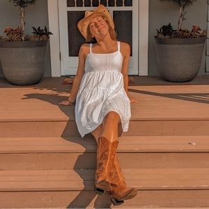 Meet your Posher, Ava